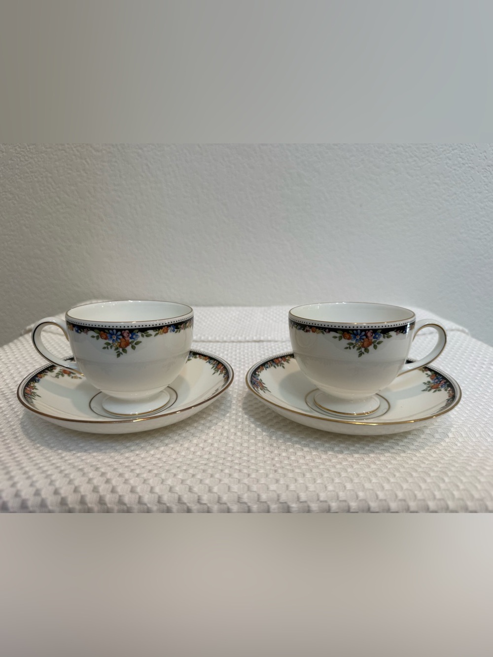 Wedgwood Osborne Footed Tea Cup & Saucer R4699 Bone China - England Set of 2